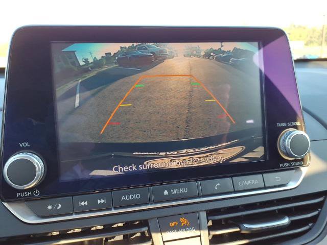 Used 2025 Nissan Altima 2.5 SV FWD image 19