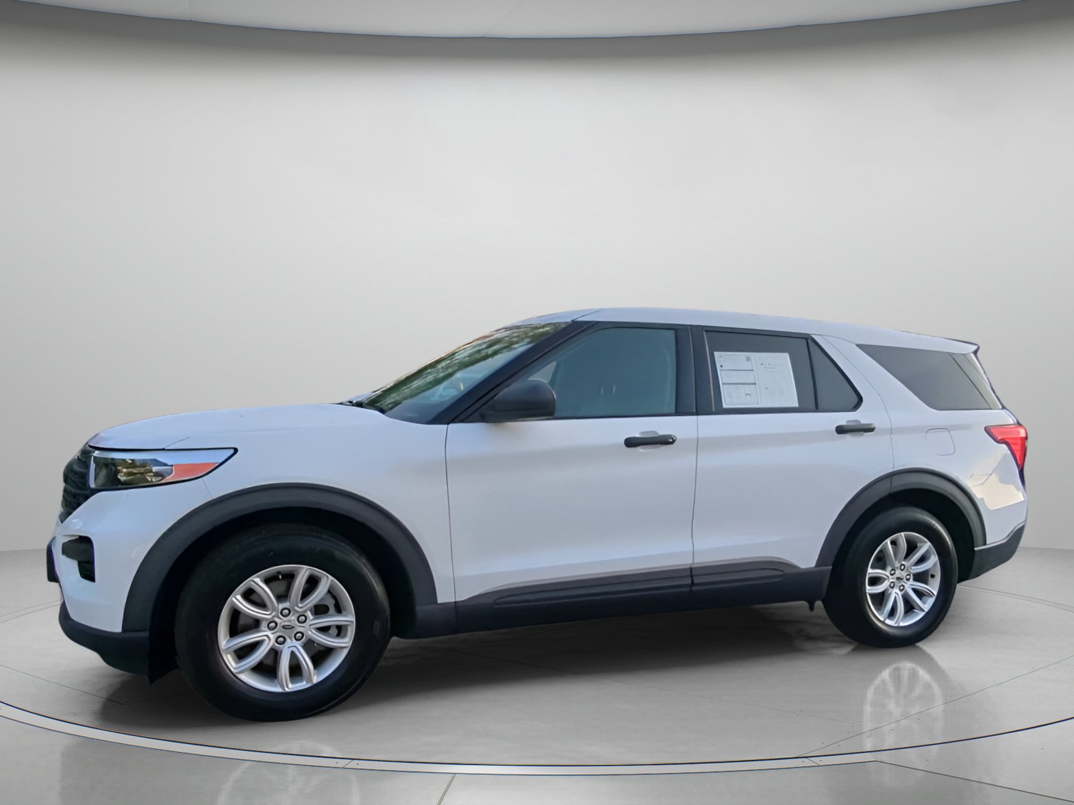 Certified 2021 Ford Explorer 2WD image 15