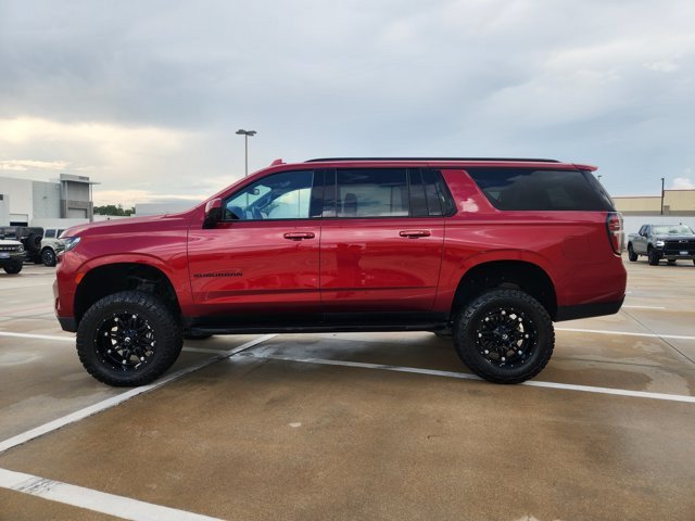 Used 2022 Chevrolet Suburban RST AWD/4WD image 4