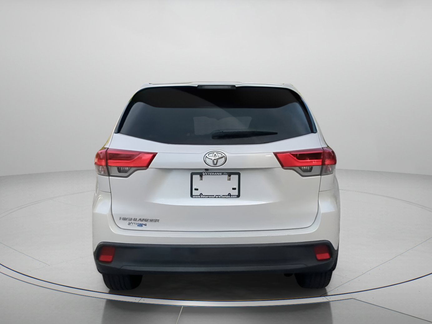 Used 2019 Toyota Highlander LE FWD image 24