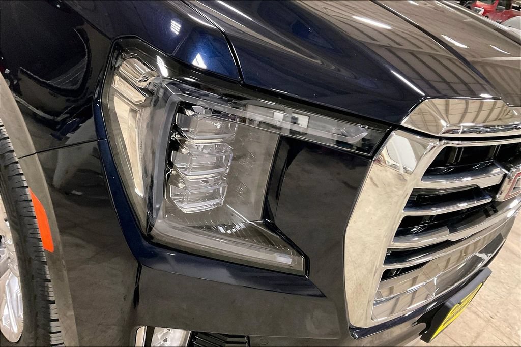 Used 2023 GMC Yukon SLT AWD/4WD image 27