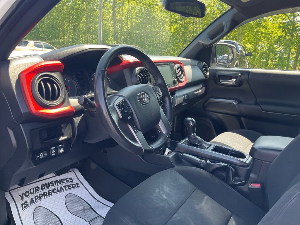 Used 2017 Toyota Tacoma TRD Sport RWD image 15