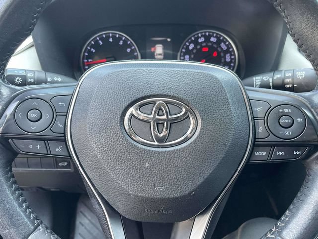 Used 2019 Toyota RAV4 XLE Premium FWD image 21