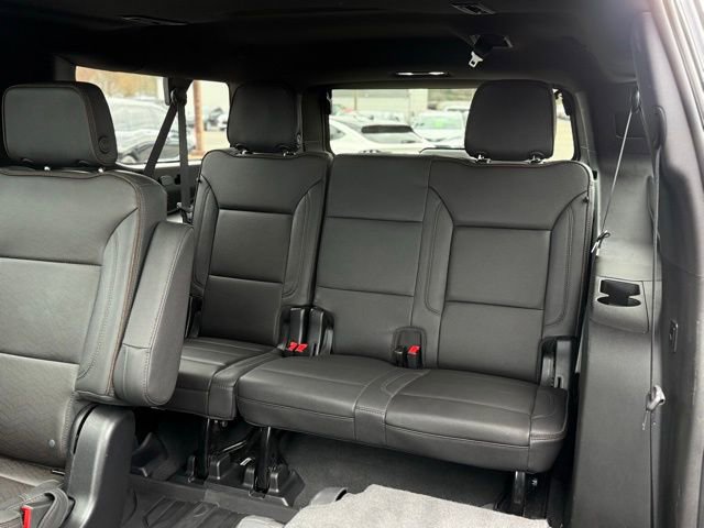 Used 2023 Chevrolet Suburban High Country AWD/4WD image 25