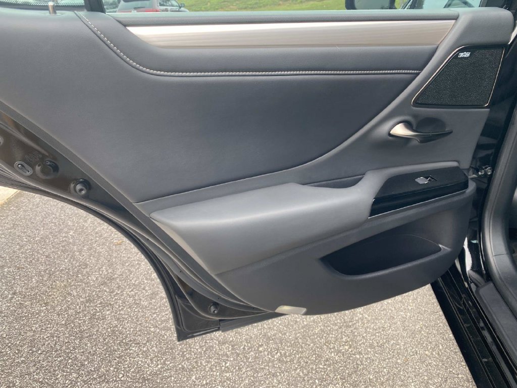Used 2023 Lexus ES 350 F Sport w/ Accessory Package (Z2) FWD image 12