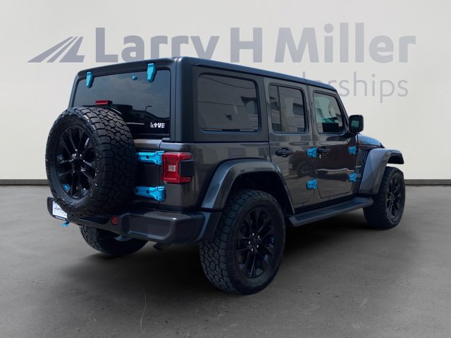 Used 2022 Jeep Wrangler Unlimited Sahara w/ Cold Weather Group AWD/4WD image 5