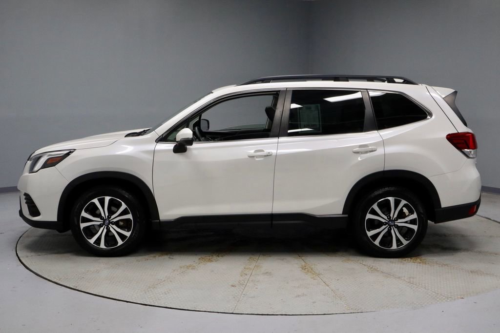Used 2023 Subaru Forester Limited AWD/4WD image 2
