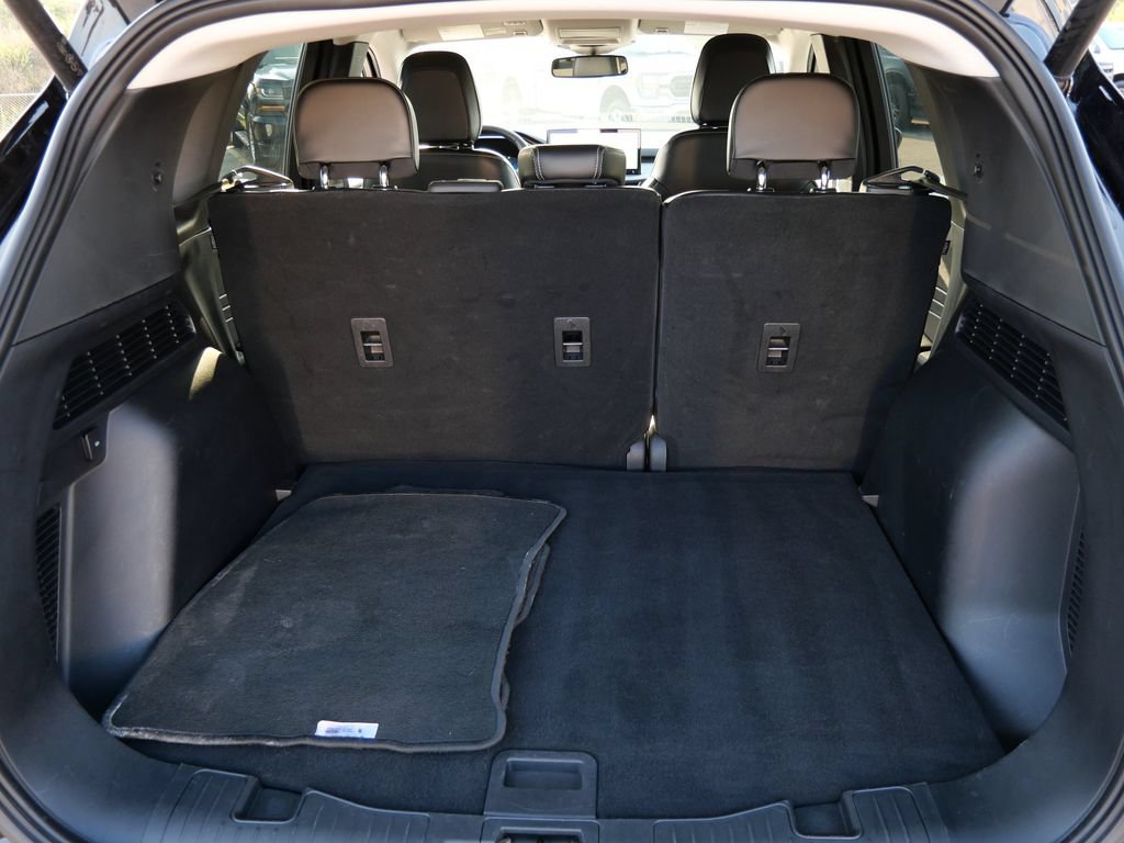 Certified 2024 Ford Escape Platinum AWD/4WD image 10