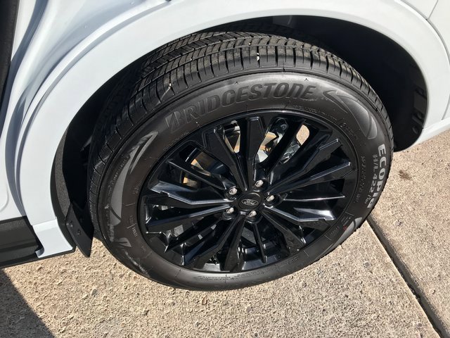 Certified 2025 Ford Escape ST-Line Elite image 22