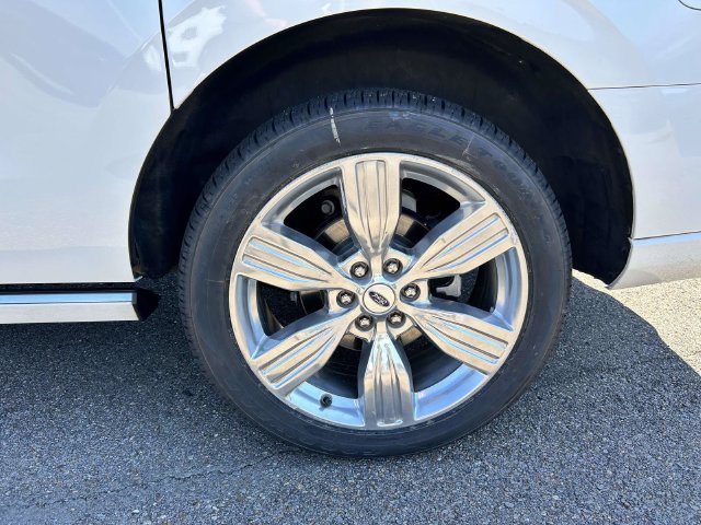 Certified 2022 Ford Expedition Max Platinum AWD/4WD image 3