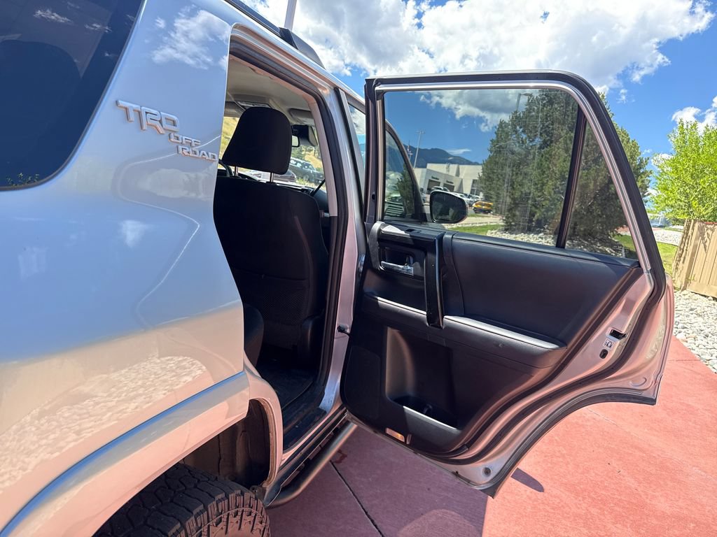 Used 2022 Toyota 4Runner TRD Off-Road AWD/4WD image 24