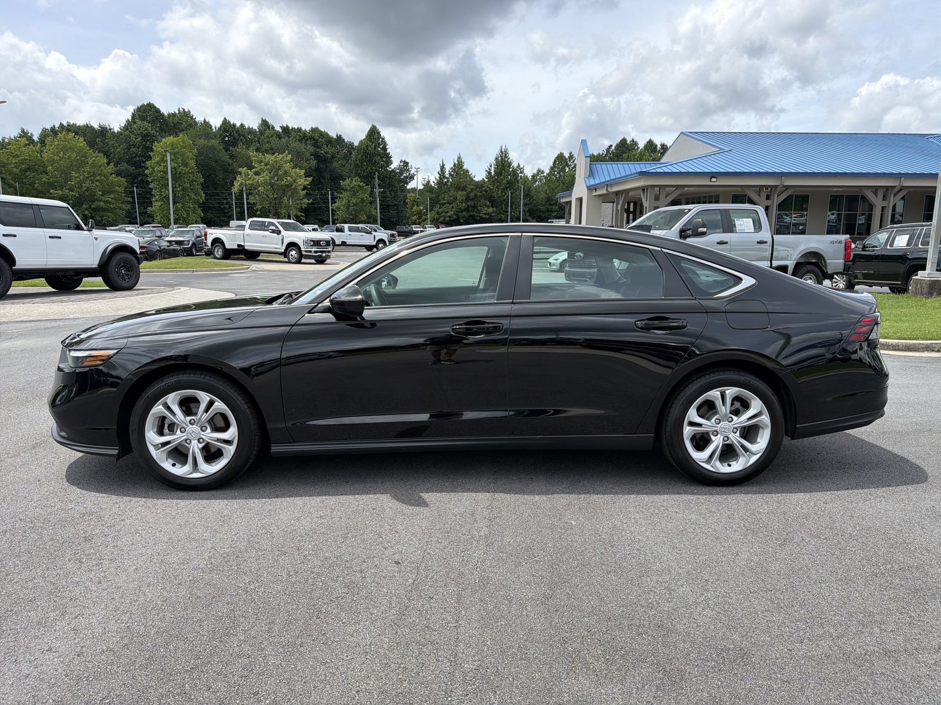 Used 2025 Honda Accord LX image 22
