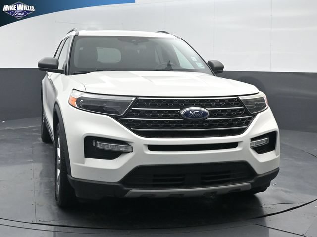 Certified 2020 Ford Explorer XLT w/ Equipment Group 202A RWD image 2