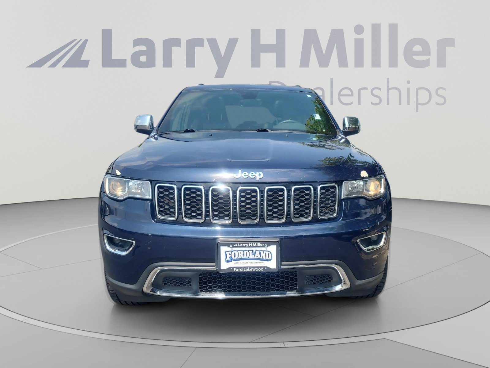Used 2017 Jeep Grand Cherokee Limited AWD/4WD image 8