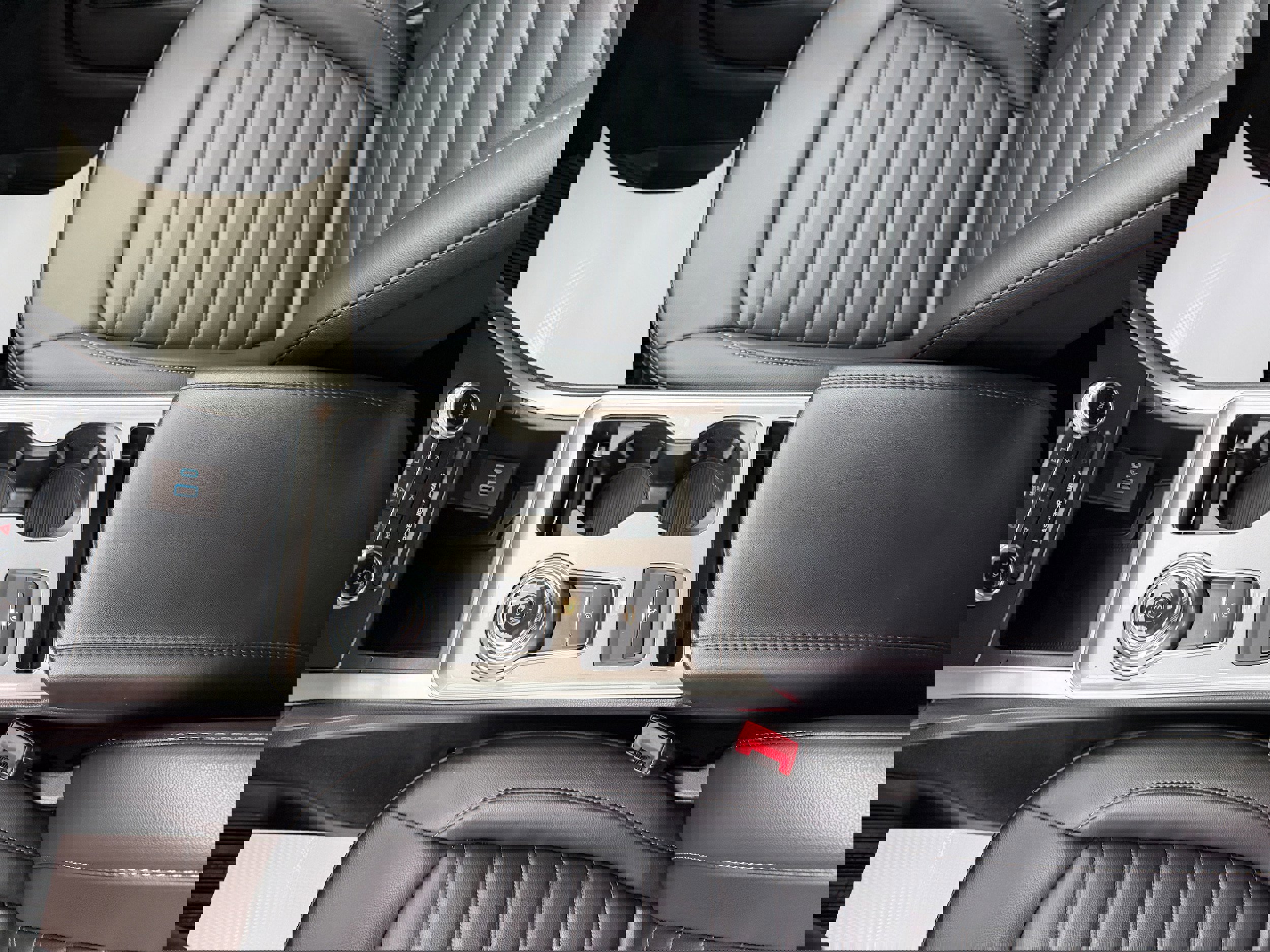 Certified 2024 Ford Edge SEL w/ Convenience Package image 16