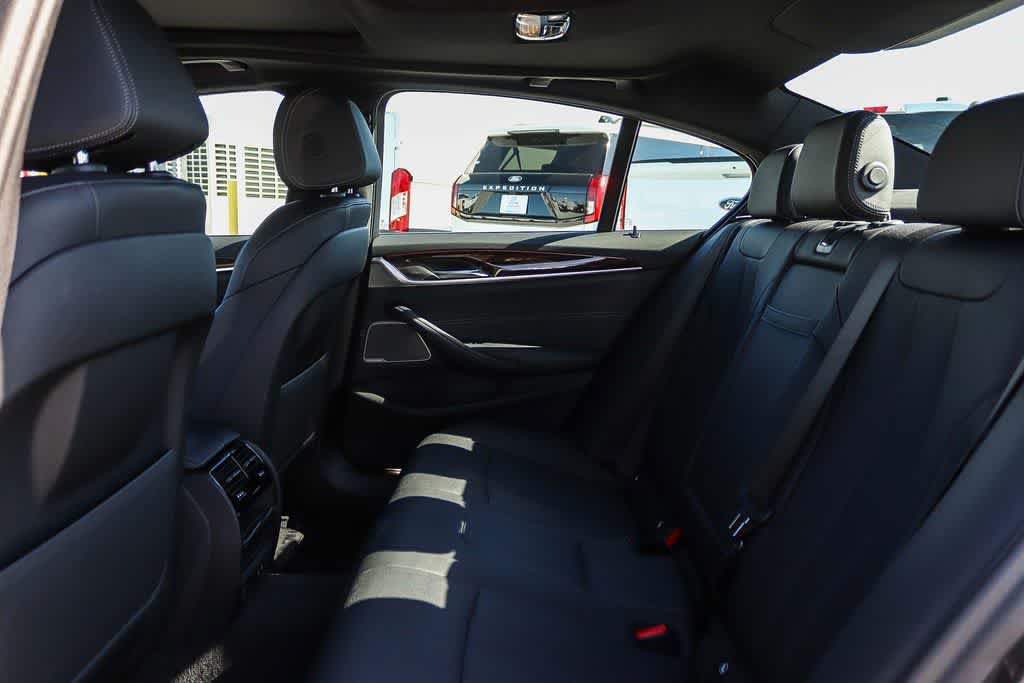Used 2023 BMW 530e w/ Premium Package RWD image 18