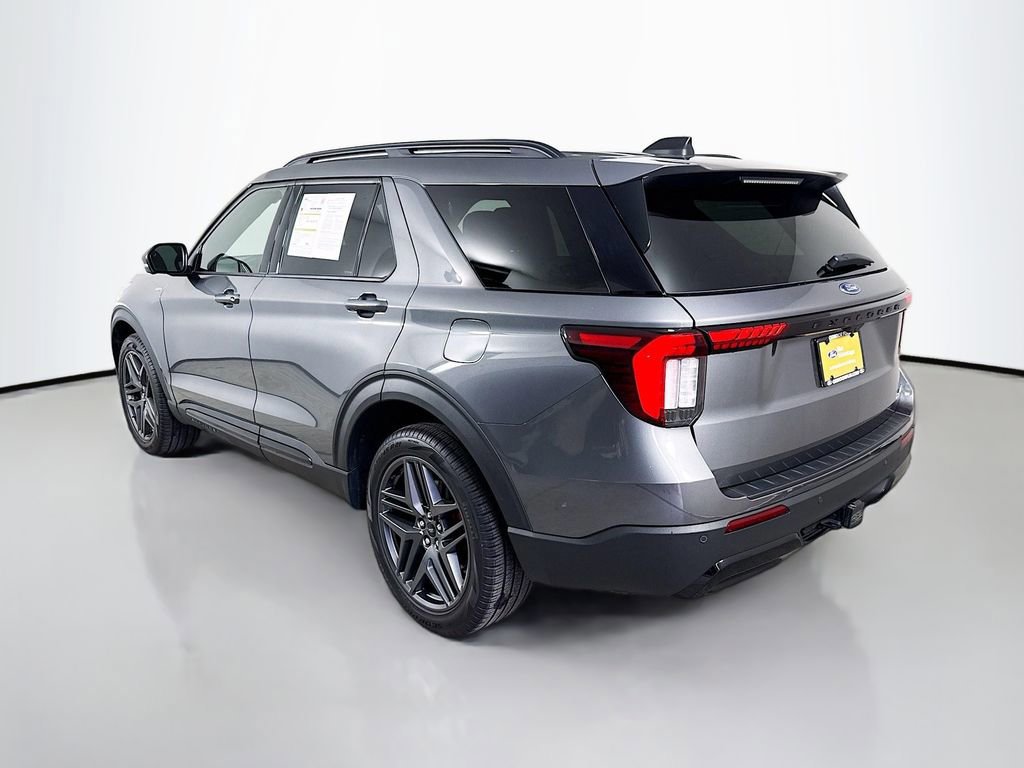 Certified 2025 Ford Explorer ST-Line w/ Premium Package image 3