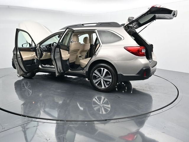 Used 2018 Subaru Outback 2.5i Limited AWD/4WD image 39