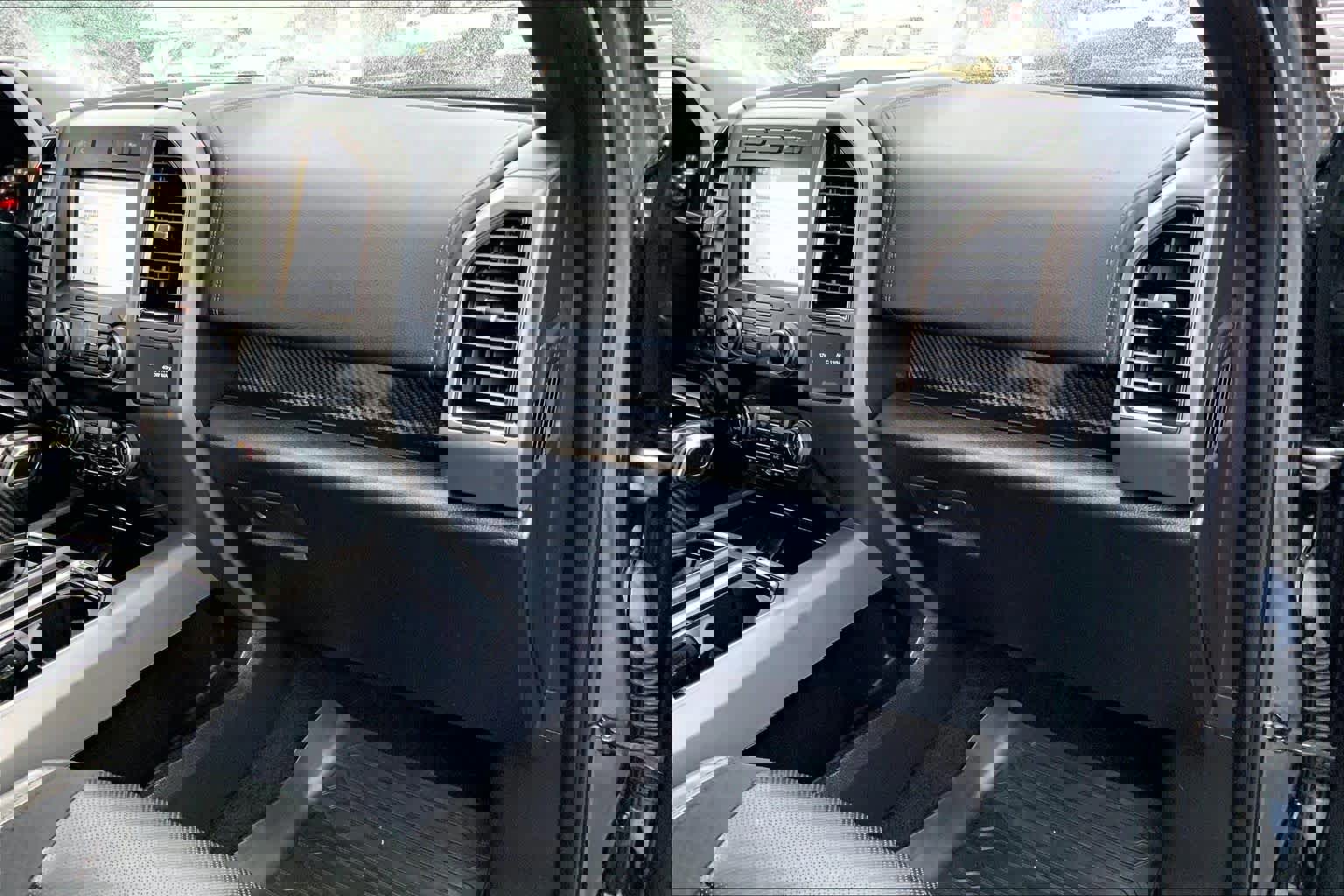 Certified 2019 Ford F150 Raptor w/ Equipment Group 802A Luxury image 16