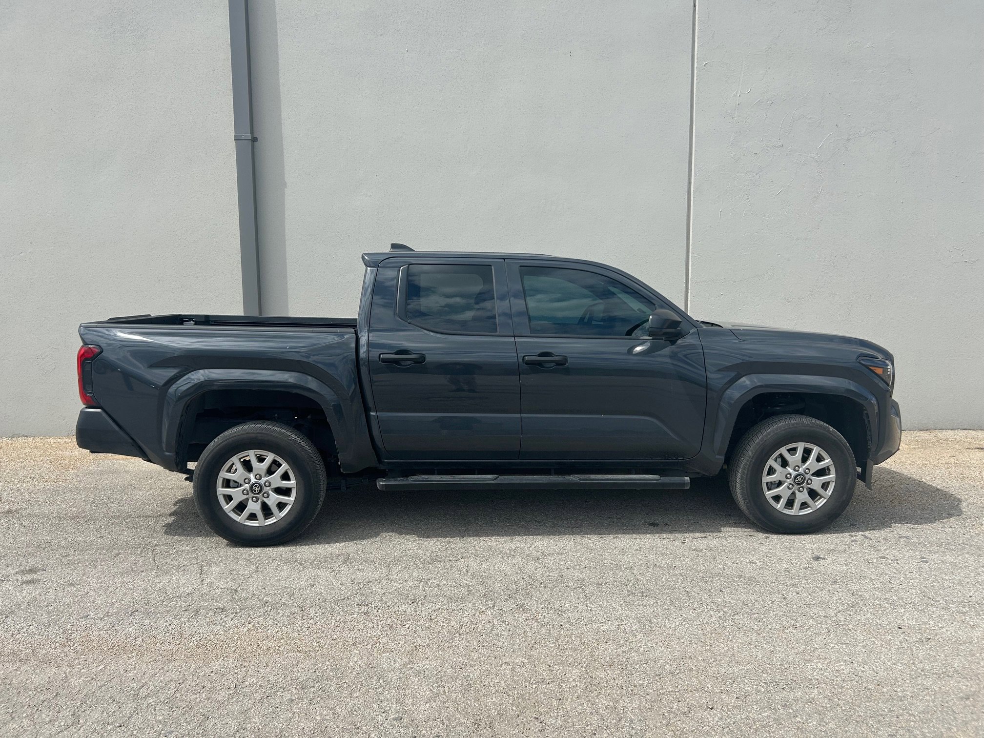 Used 2025 Toyota Tacoma SR image 17
