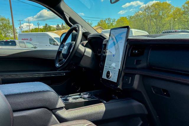 Certified 2023 Ford Expedition Limited AWD/4WD image 15