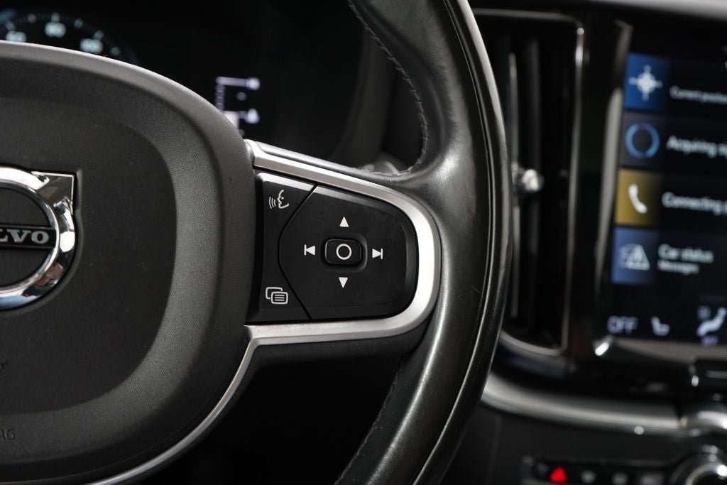 Used 2019 Volvo XC60 T5 Momentum w/ Premium Package AWD/4WD image 21