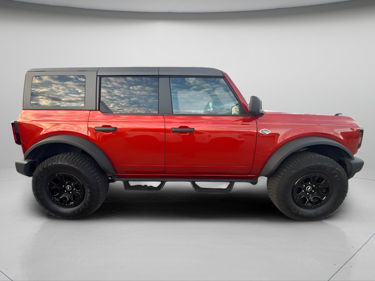 Certified 2022 Ford Bronco Wildtrak AWD/4WD image 3