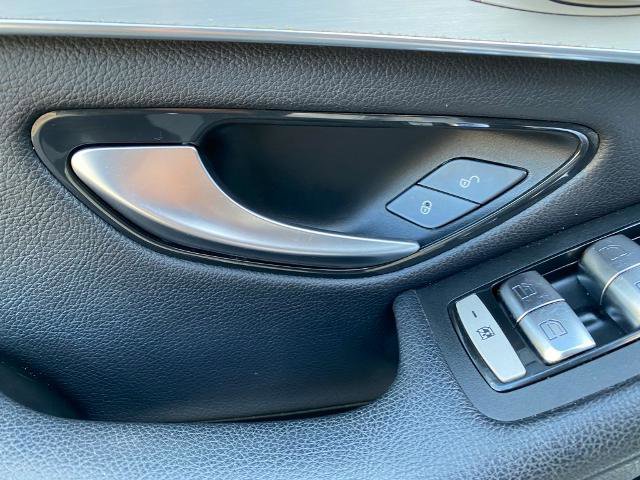 Used 2021 Mercedes-Benz GLC 300 image 14