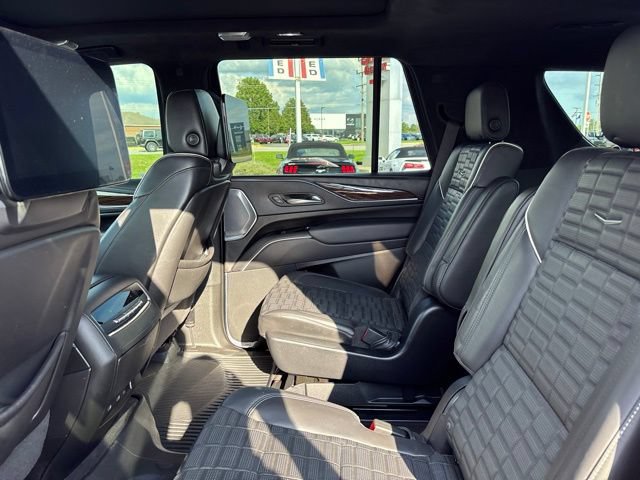 Used 2022 Cadillac Escalade Sport Platinum AWD/4WD image 34