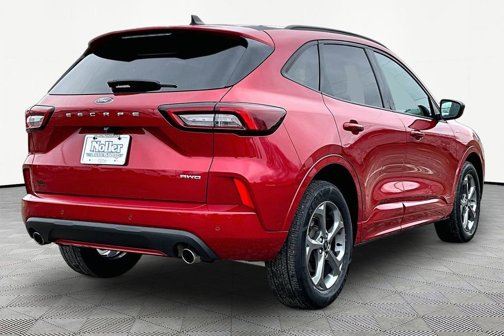 Certified 2023 Ford Escape ST-Line w/ Tech Pack #1 image 4