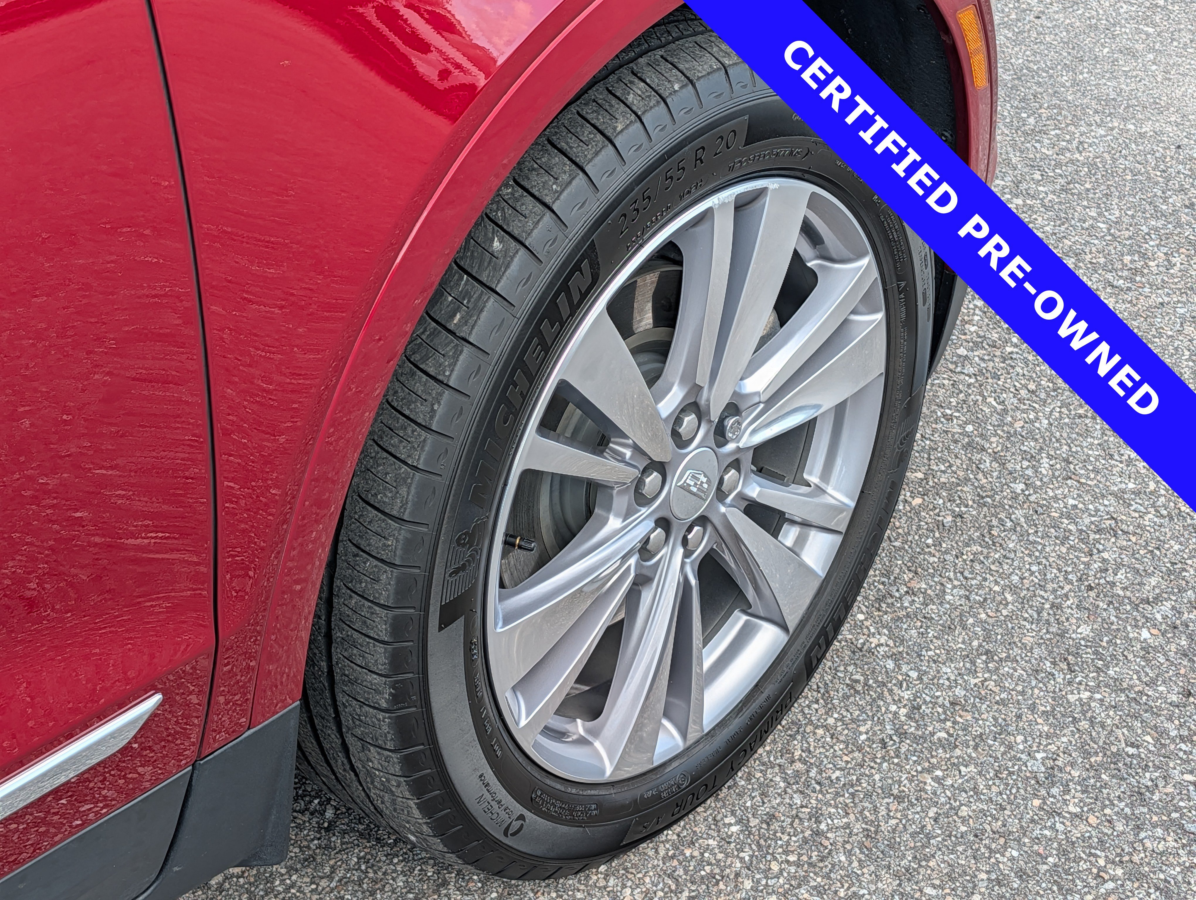 Used 2024 Cadillac XT5 Premium Luxury w/ LPO, Floor Liner Package FWD image 12