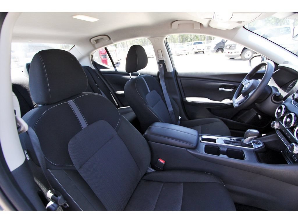 Used 2025 Nissan Sentra SV w/ Trunk Package FWD image 26