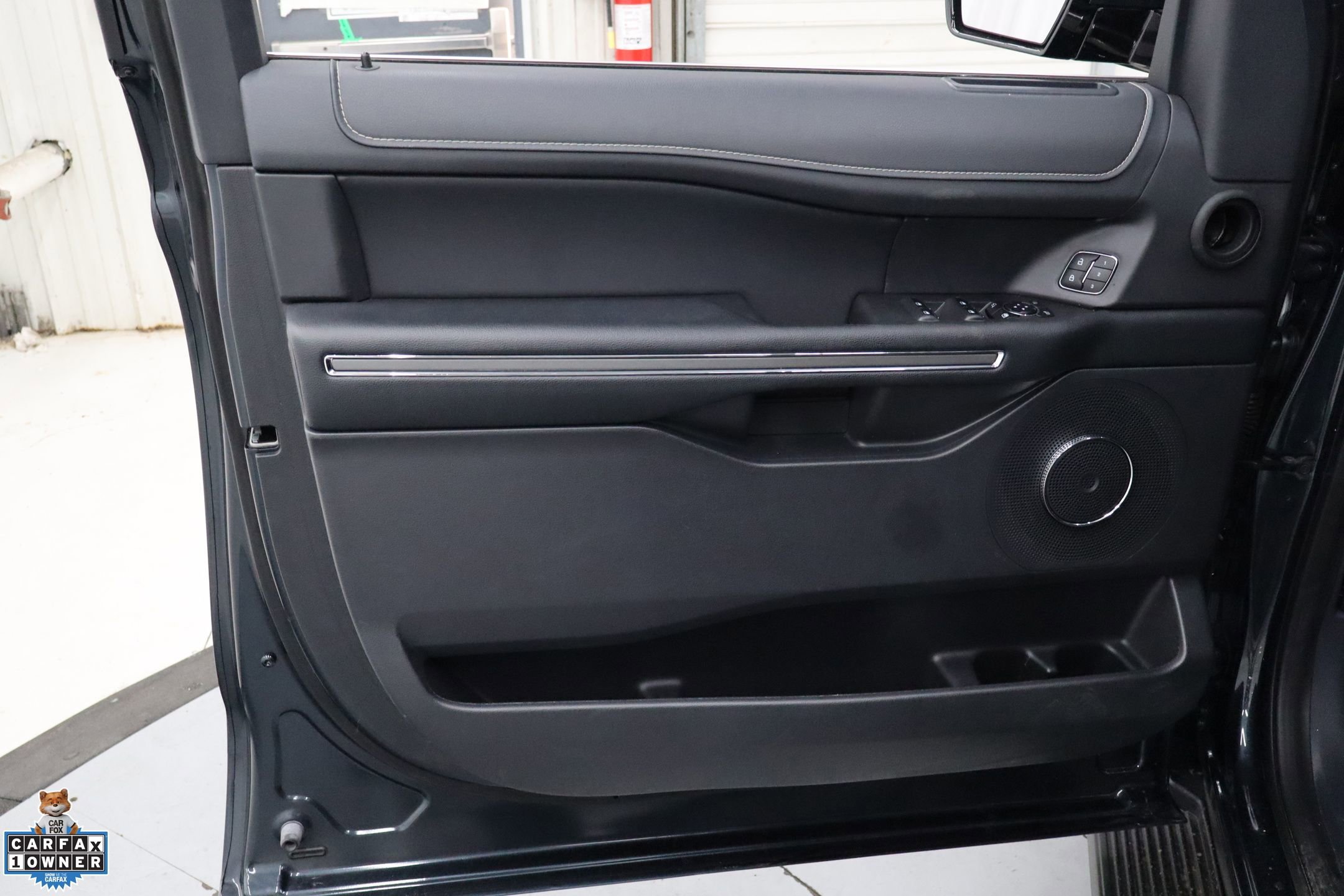 Certified 2024 Ford Expedition XLT image 12