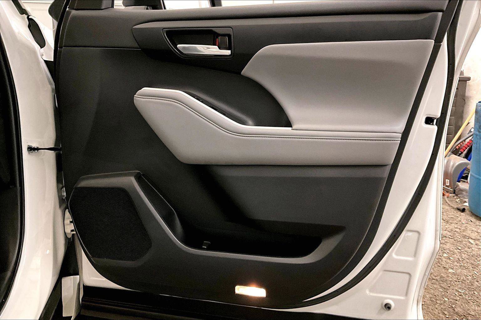 Used 2022 Toyota Highlander XLE image 23