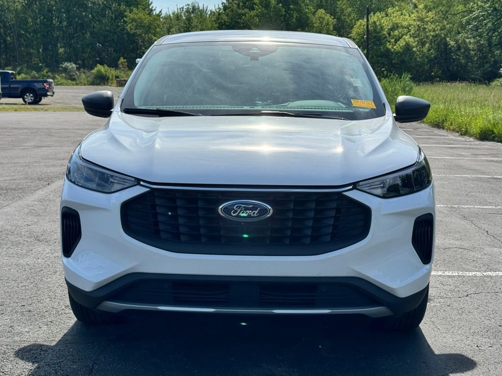 Certified 2023 Ford Escape Active AWD/4WD image 2