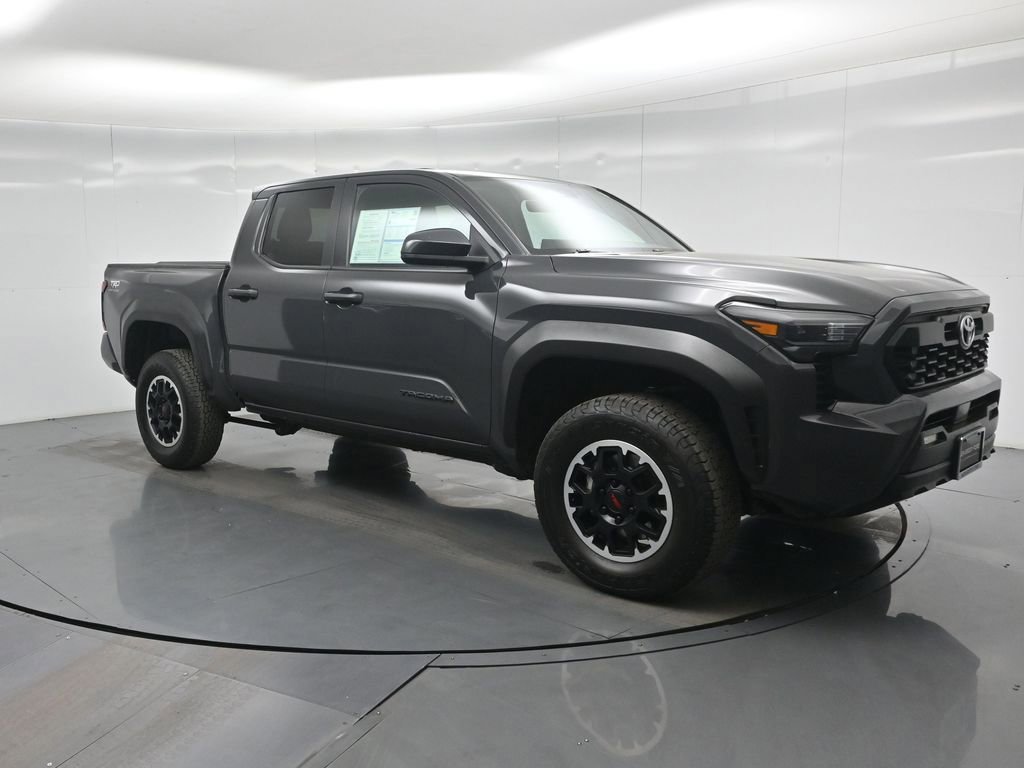 Used 2024 Toyota Tacoma TRD Off-Road image 9