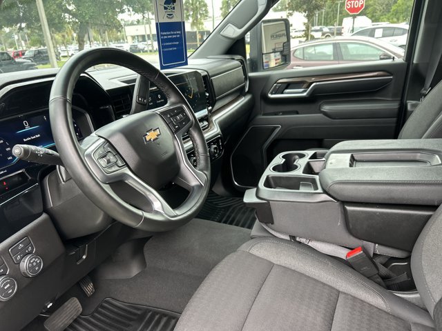 Used 2025 Chevrolet Silverado 2500 LT w/ Convenience Package AWD/4WD image 18
