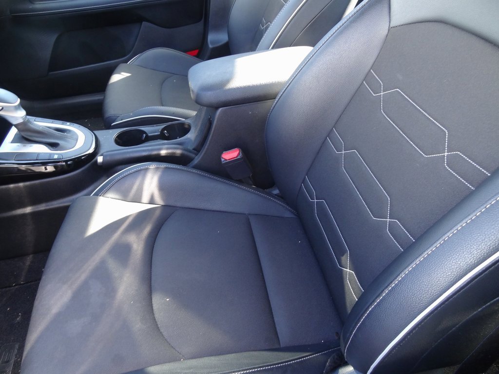 Used 2023 Kia Forte GT-Line image 8