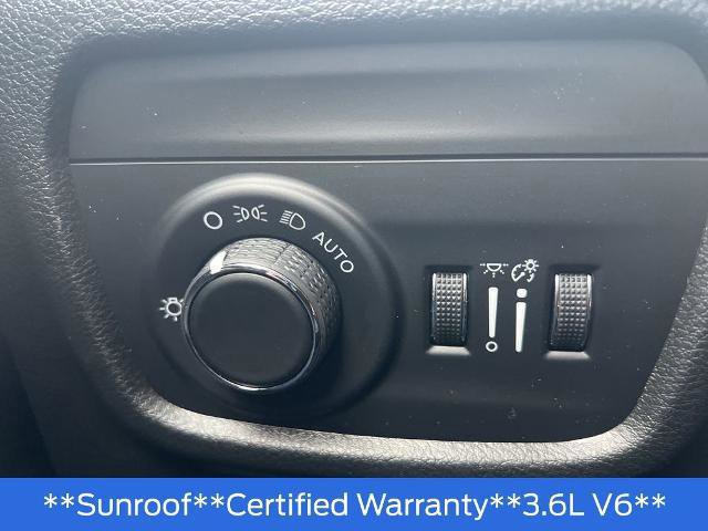 Used 2023 Jeep Grand Cherokee L Laredo image 18