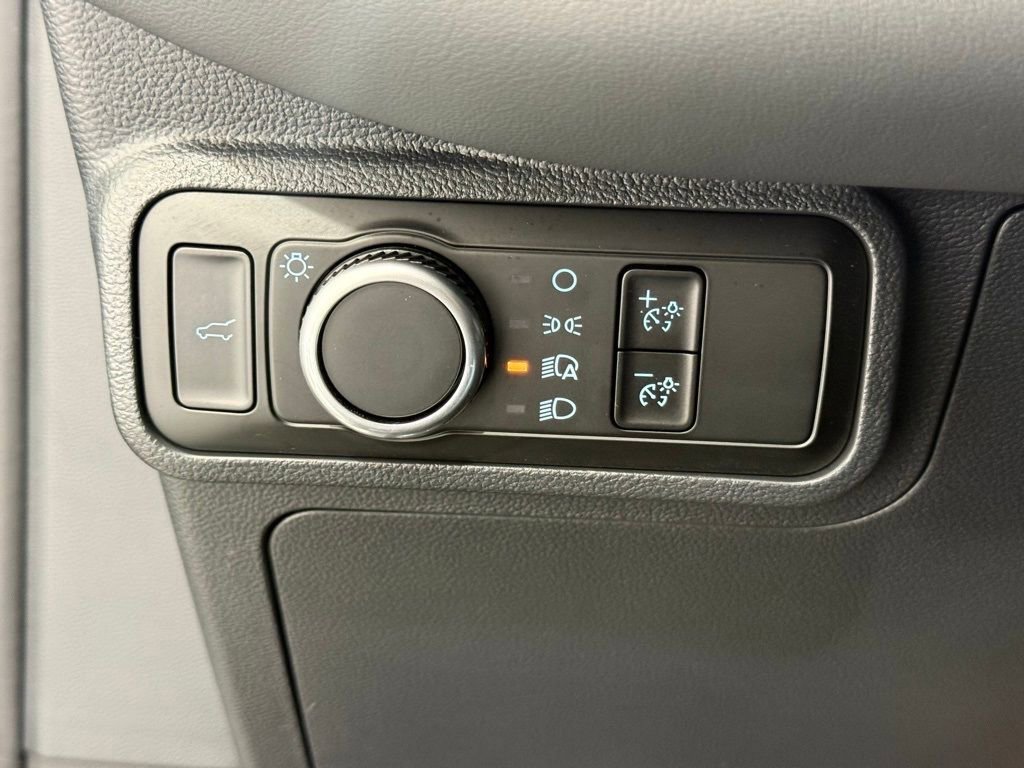 Certified 2025 Ford Explorer Active image 34