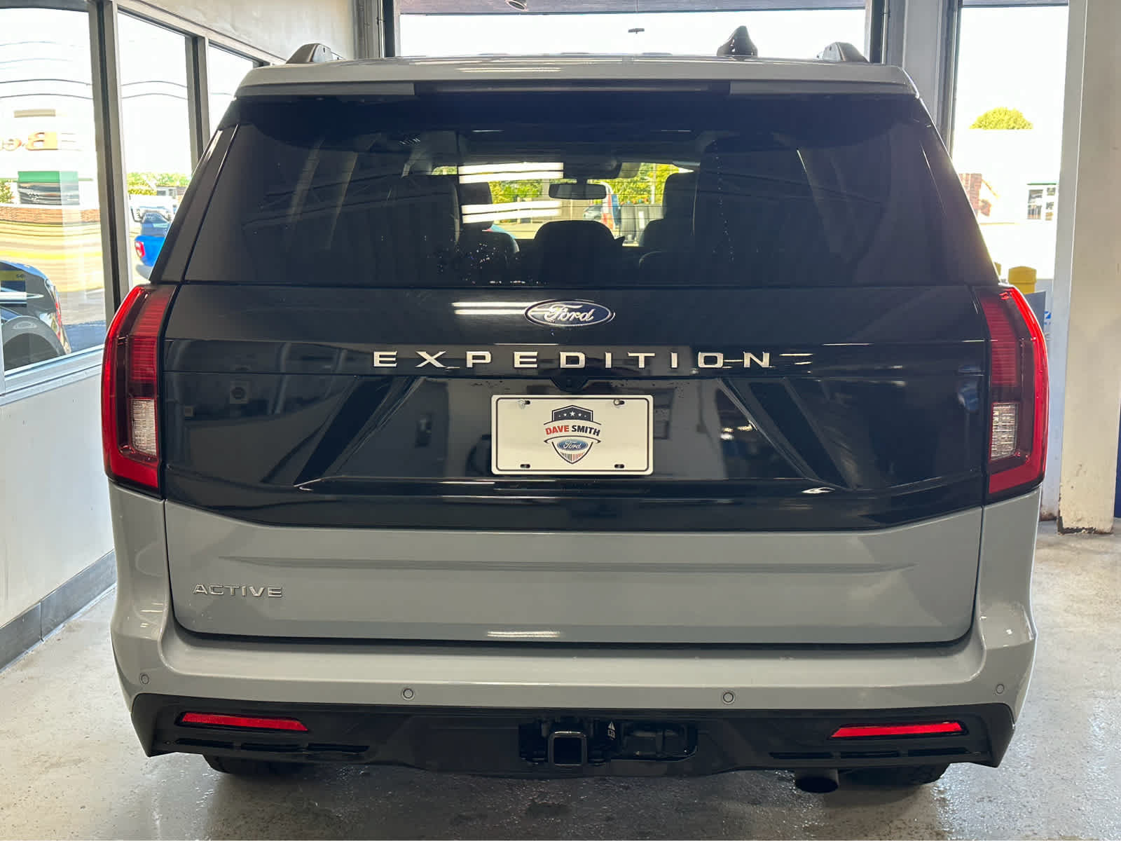 Certified 2025 Ford Expedition Active AWD/4WD image 7
