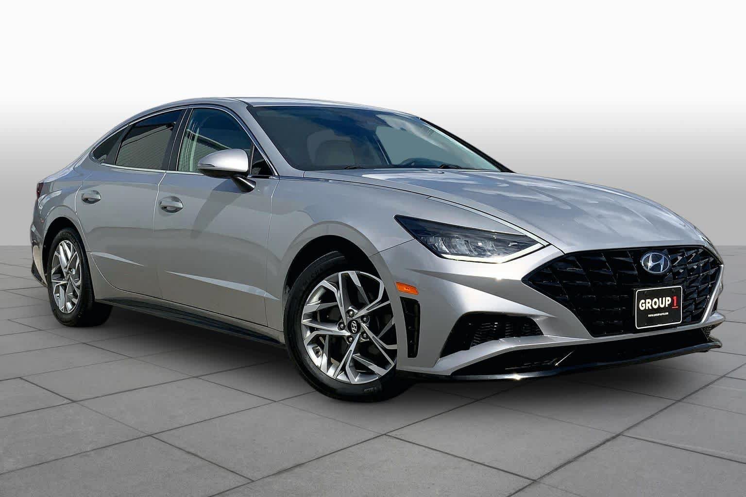 Used 2023 Hyundai Sonata SEL w/ Cargo Package FWD image 3