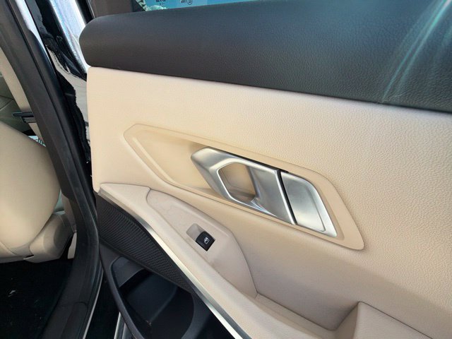 Used 2019 BMW 330i Sedan w/ Convenience Package RWD image 16