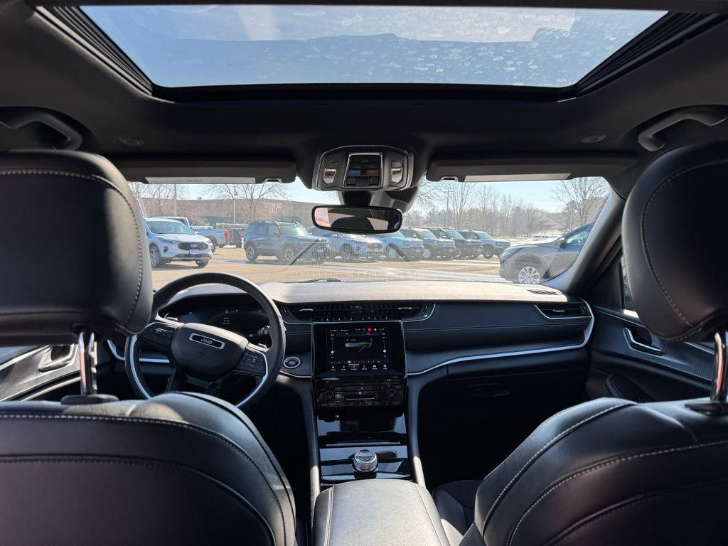 Used 2024 Jeep Grand Cherokee L Altitude image 15