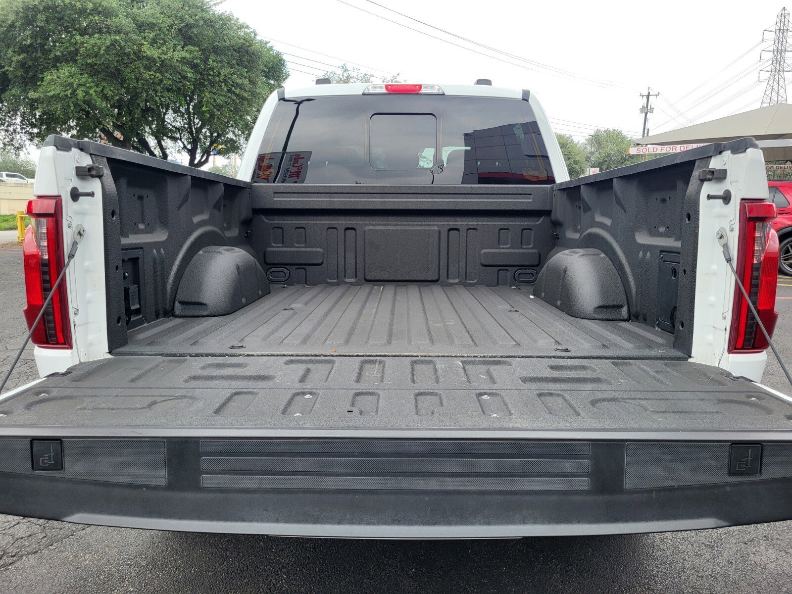 Certified 2024 Ford F150 XLT w/ Equipment Group 302A MID AWD/4WD image 32