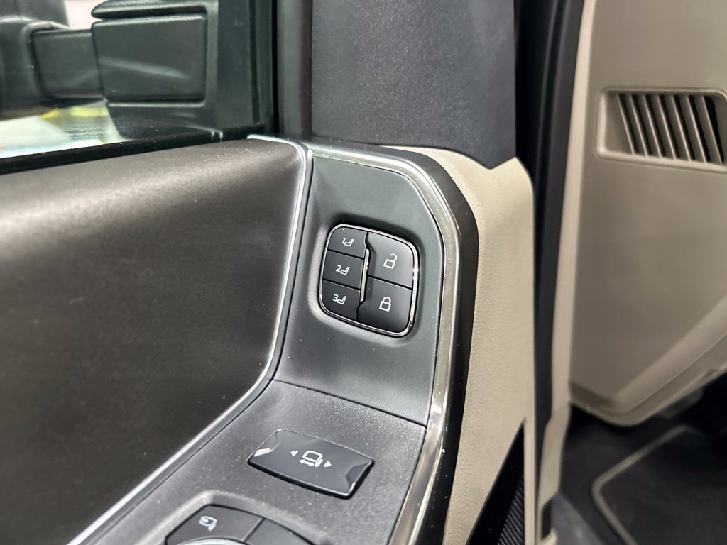 Certified 2025 Ford F350 Platinum w/ Platinum Plus Package AWD/4WD image 15