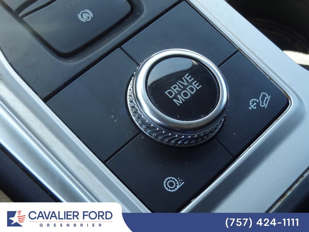Certified 2023 Ford Explorer Limited w/ Equipment Group 301A AWD/4WD image 15