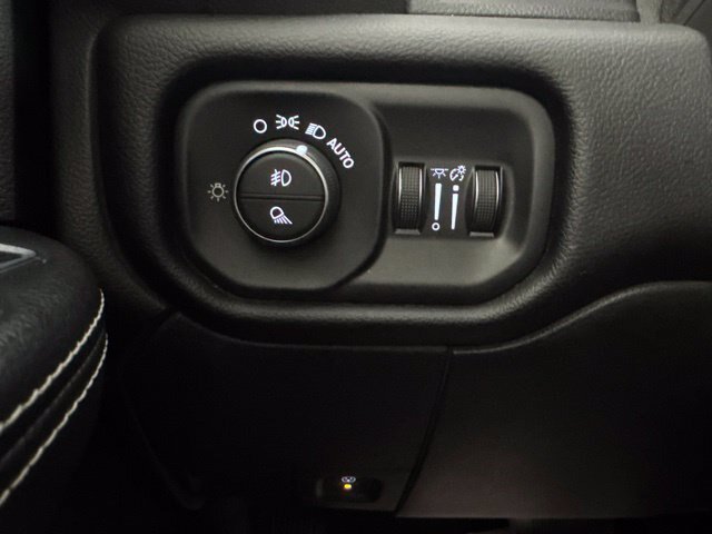 Used 2022 RAM 2500 Laramie w/ Night Edition AWD/4WD image 18