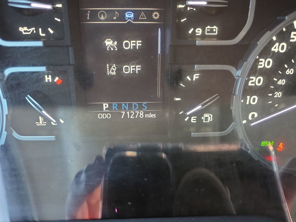 Used 2018 Toyota Tundra Limited w/ Limited Premium Package AWD/4WD image 26