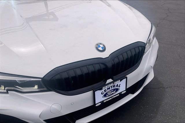 Used 2020 BMW 330i Sedan w/ M Sport Package RWD image 28